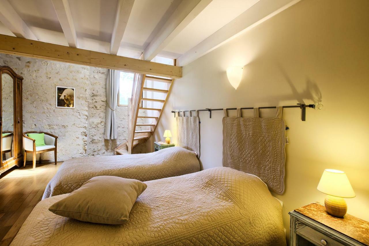 La Grange D'Oustaud Bed & Breakfast Vérac Eksteriør bilde